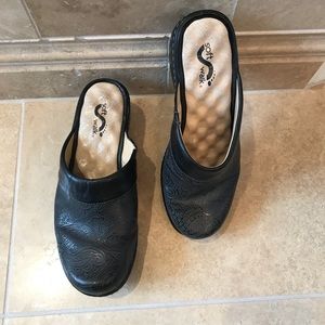 SoftWalk Comfort Shoes - Paisley Clog